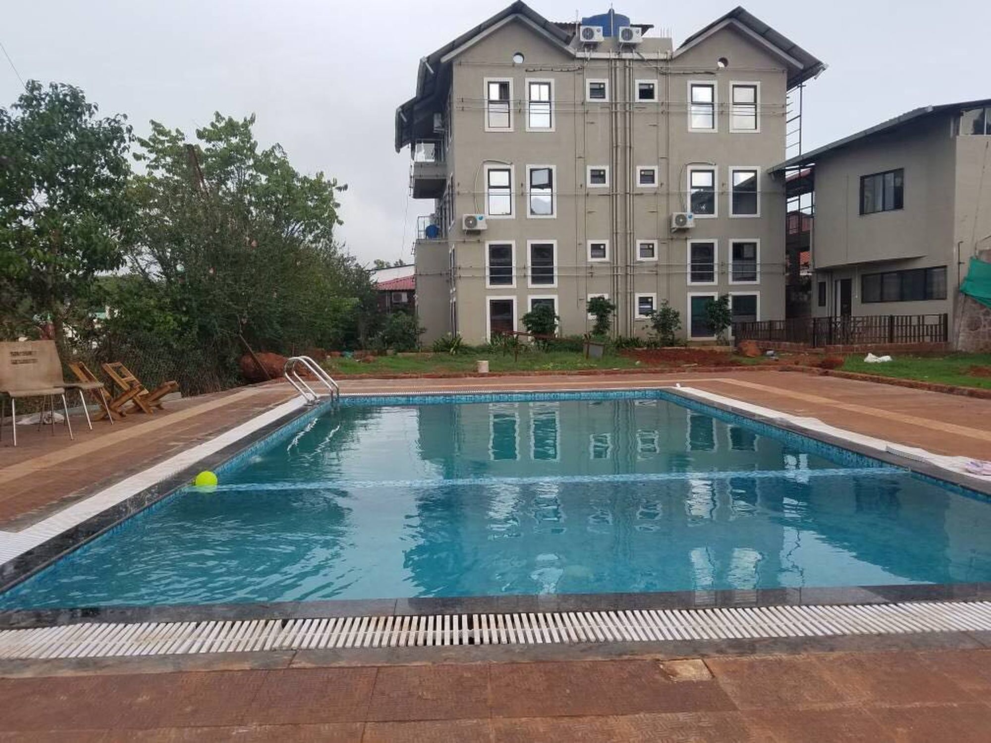 Oyo 11898 Hotel Vhyomaan Mahabaleshwar Exterior photo